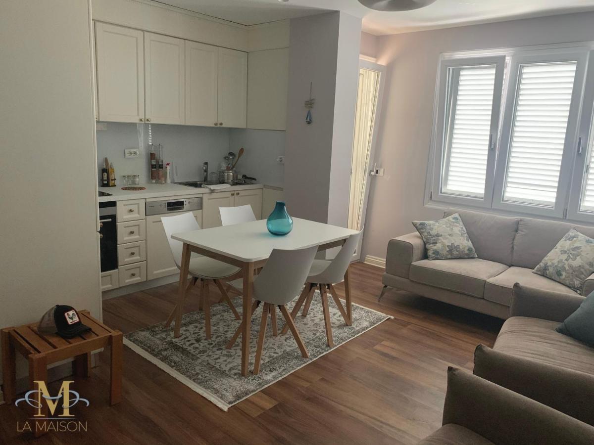 La Maison - Sea Appartment & Petit Chalet En Bois For 4 Seasons Golem  Bagian luar foto